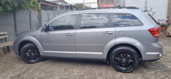 FIAT FREEMONT 2.4 EMOTION 16V GASOLINA 4P AUTOMÁTICO